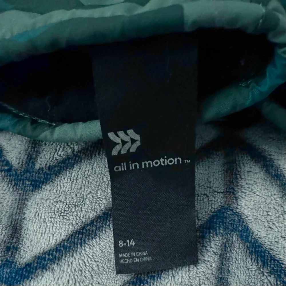 All in Motion Camouflage Print Winter Gloves with Zipper Compartment